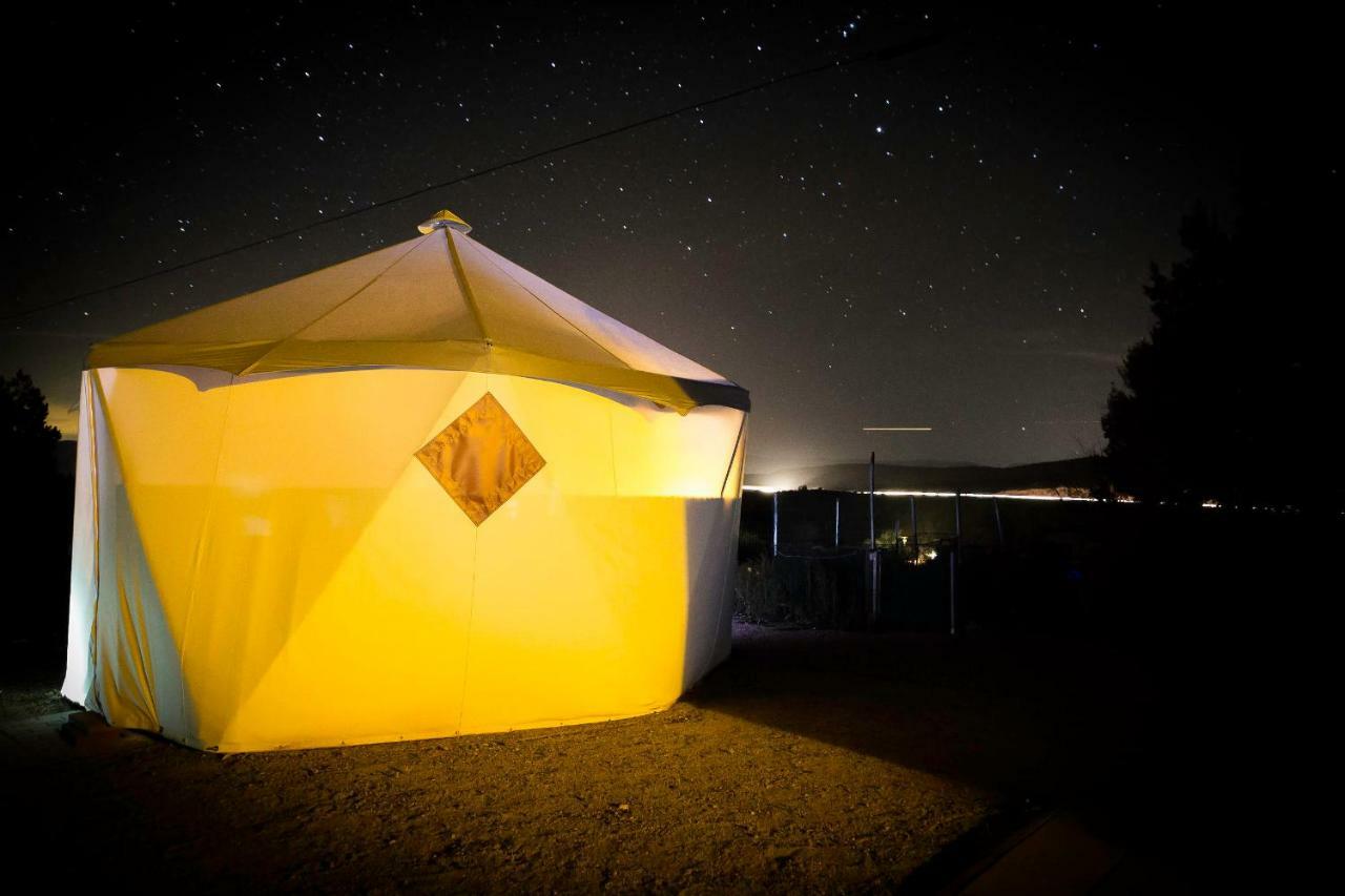 Отель Cave, Yurt, Bubble And Other Glamping Adventures Седона Экстерьер фото