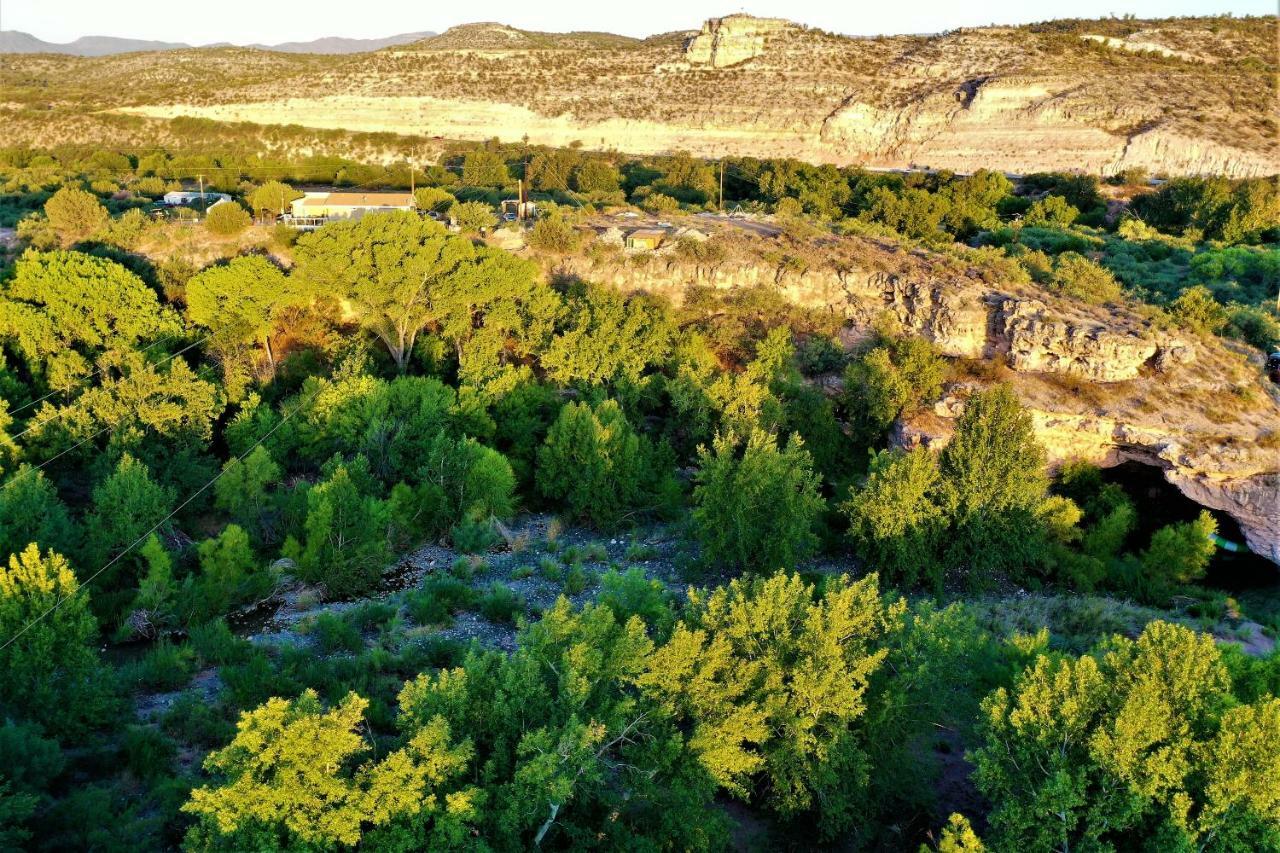 Отель Cave, Yurt, Bubble And Other Glamping Adventures Седона Экстерьер фото